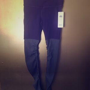 Alo goddess yoga 🧘‍♀️ leggings 💜